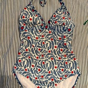 EUC boden swimsuit sz6 worn a handful of times
